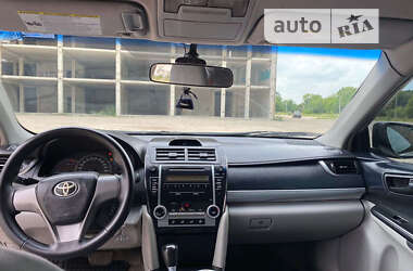 Седан Toyota Camry 2012 в 