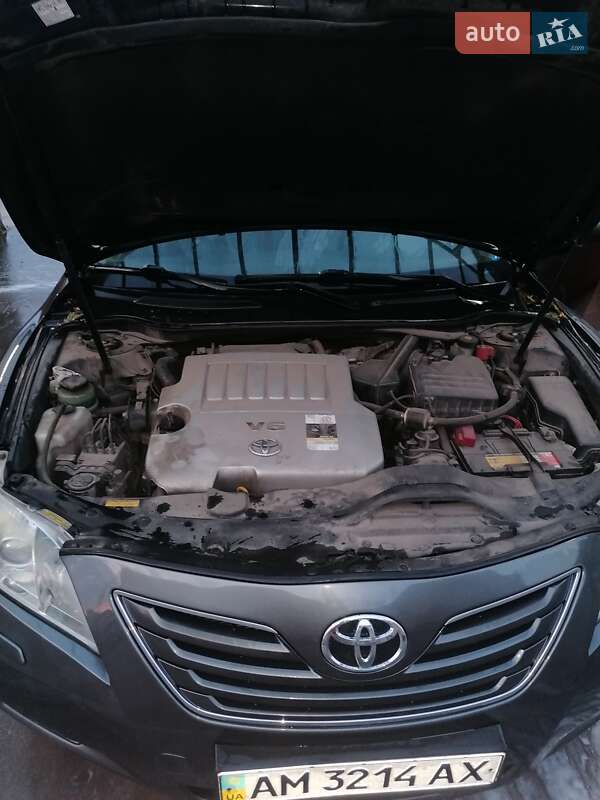 Седан Toyota Camry 2006 в Житомирі