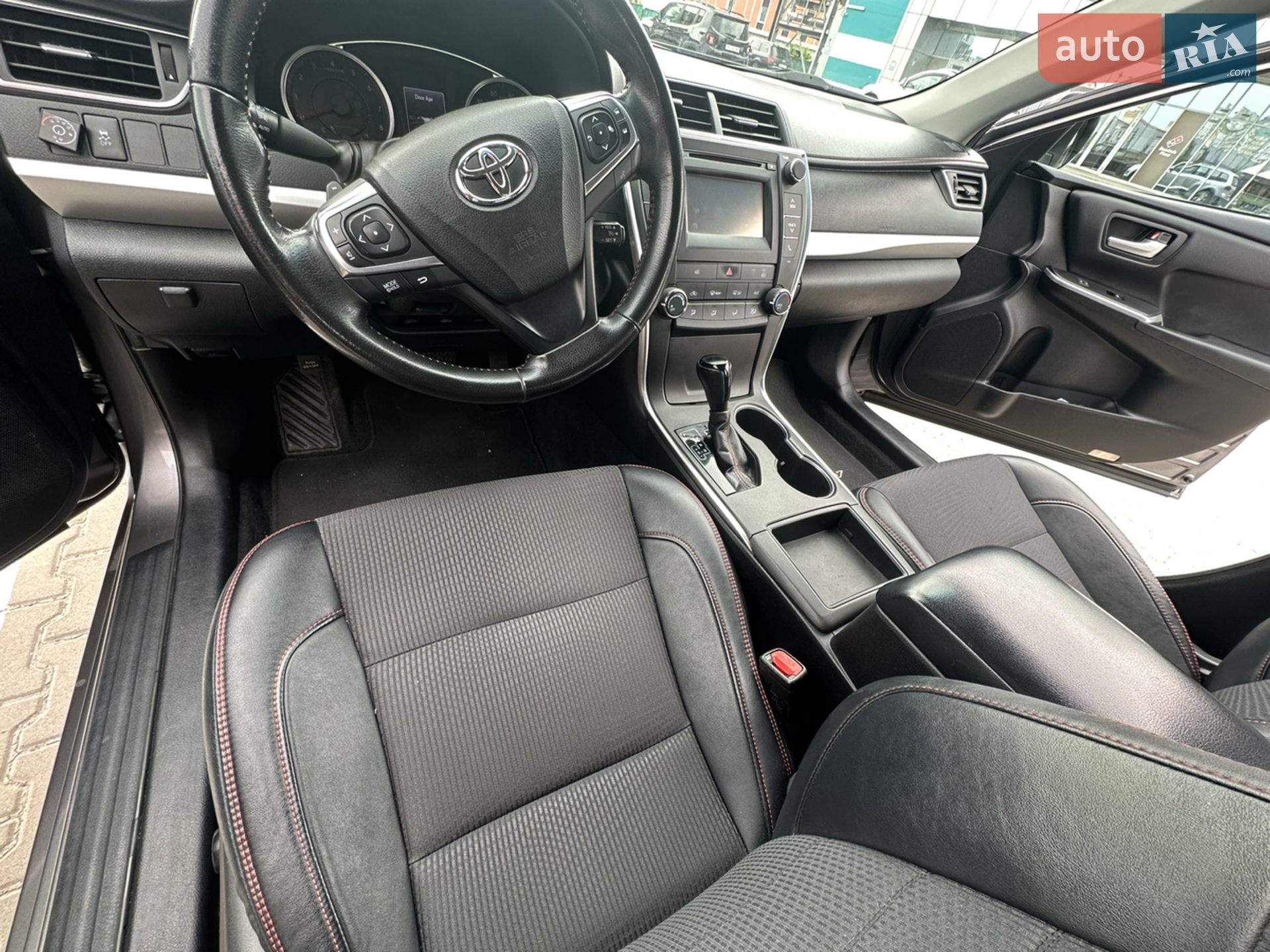 2016 Toyota Camry - мініатюра 11