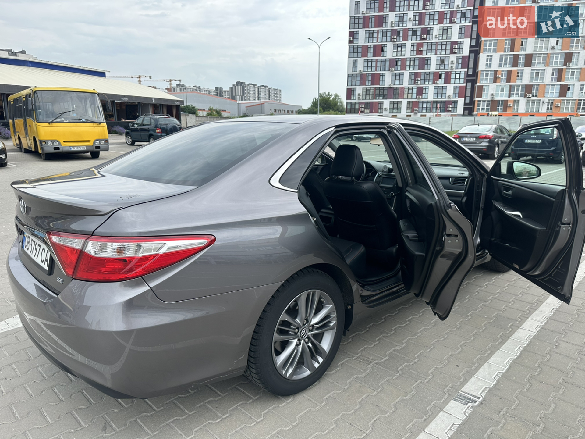 2016 Toyota Camry - мініатюра 13