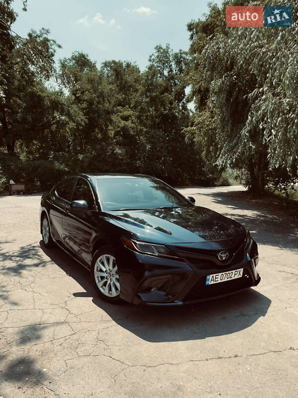 Седан Toyota Camry 2018 в Кривому Розі