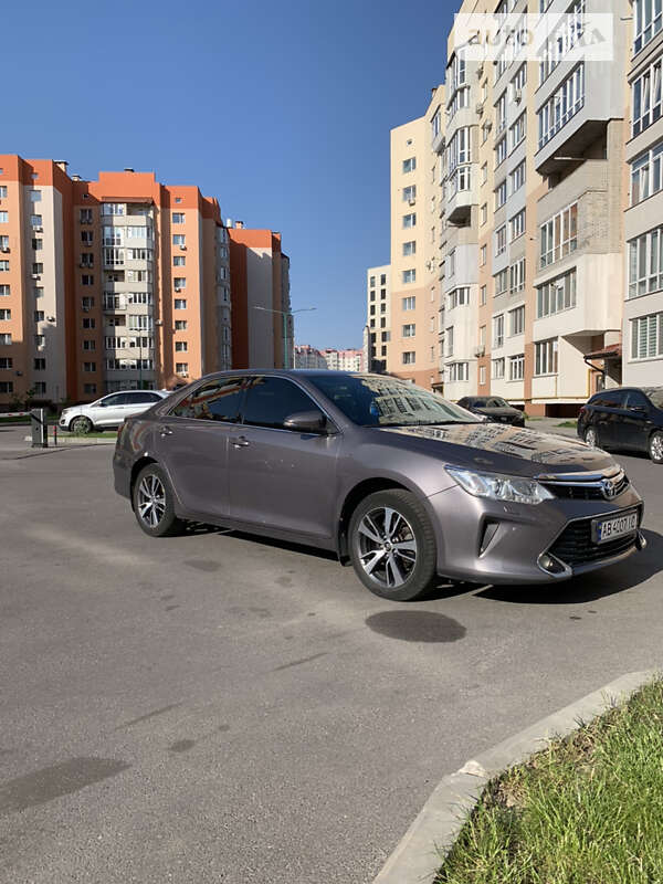 Седан Toyota Camry 2017 в 