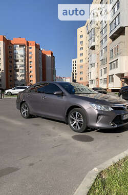 Седан Toyota Camry 2017 в 