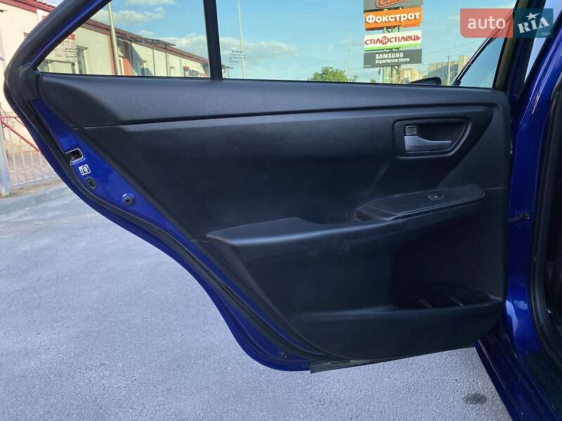 Седан Toyota Camry 2014 в Тернополе