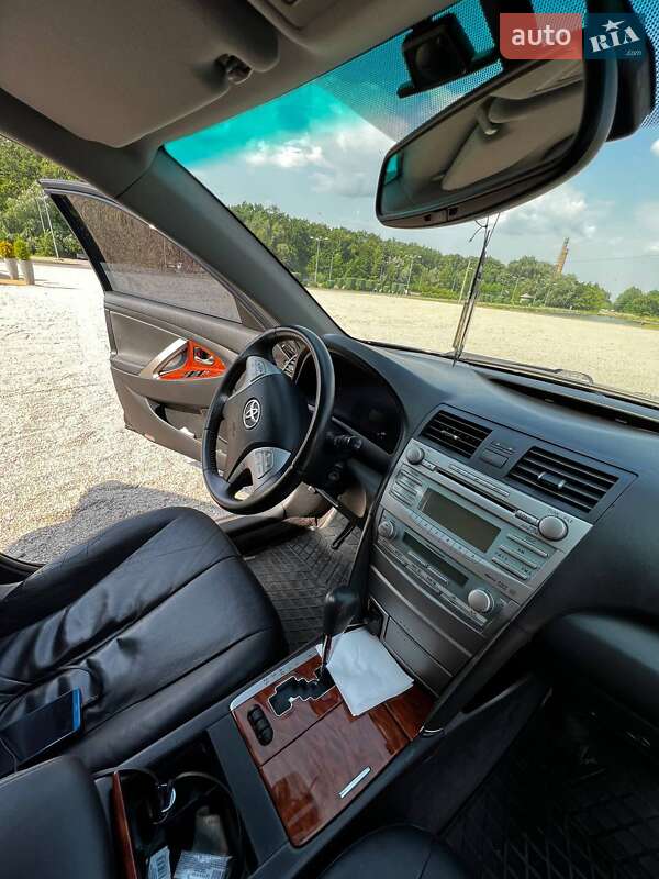 Седан Toyota Camry 2008 в Каменском фото 21 Седан Toyota Camry 2008 в Каменском