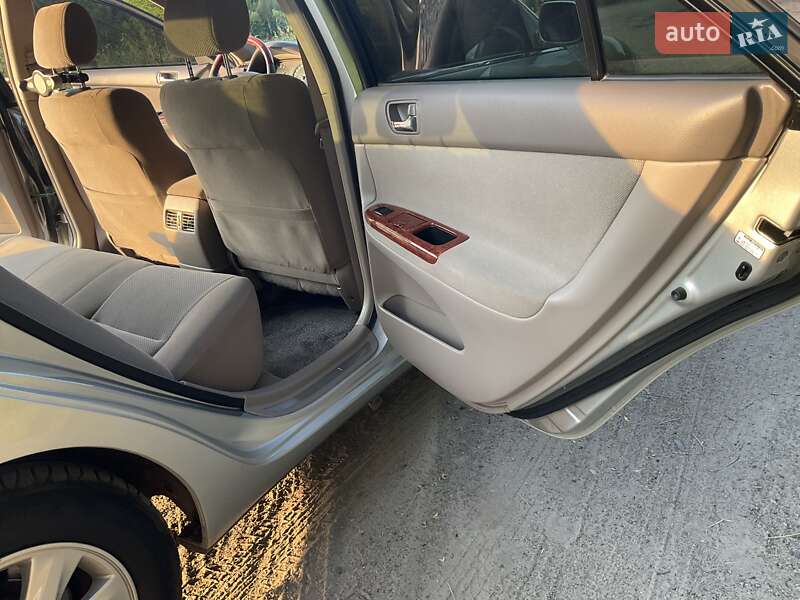 Седан Toyota Camry 2004 в Днепре фото 17 Седан Toyota Camry 2004 в Днепре