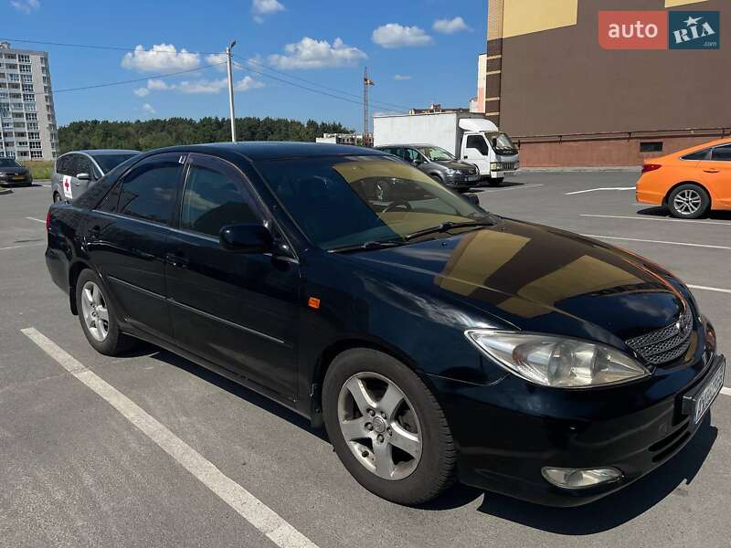 Седан Toyota Camry 2003 в Чернігові