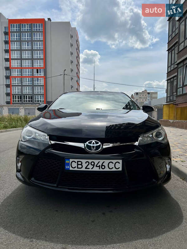 Седан Toyota Camry 2016 в Чернигове