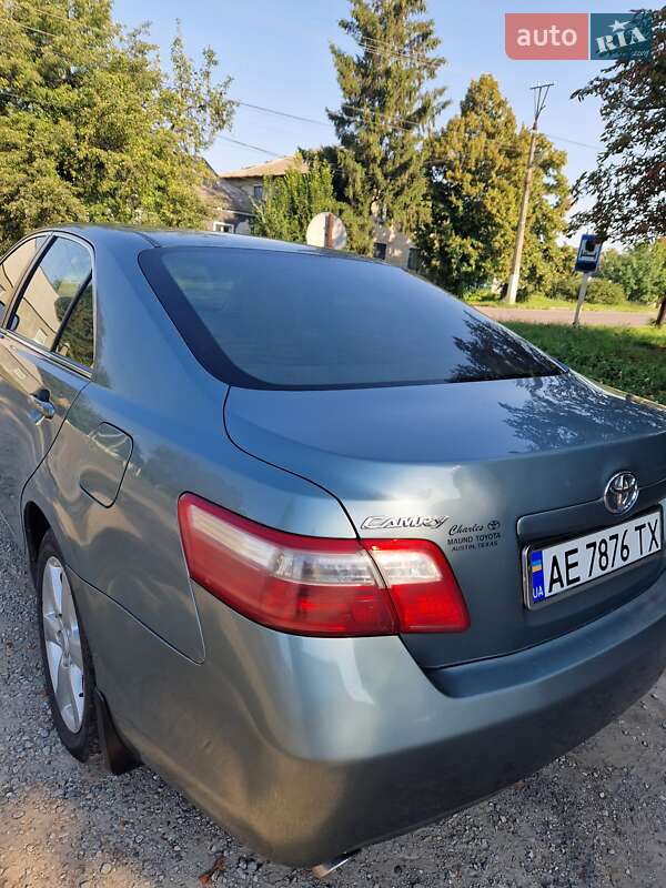 Седан Toyota Camry 2007 в Кривому Розі