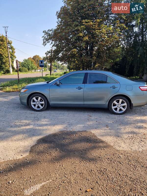 Седан Toyota Camry 2007 в Кривому Розі