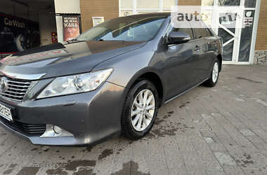 Седан Toyota Camry 2013 в Стрые