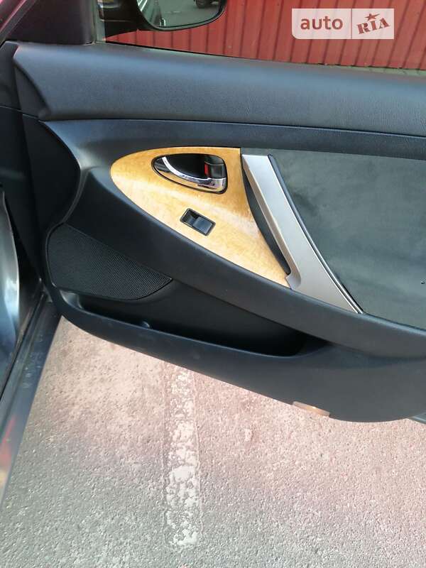 Седан Toyota Camry 2006 в Сумах