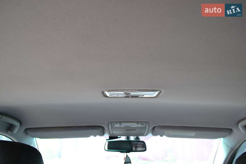 Седан Toyota Camry 2010 в Глухове