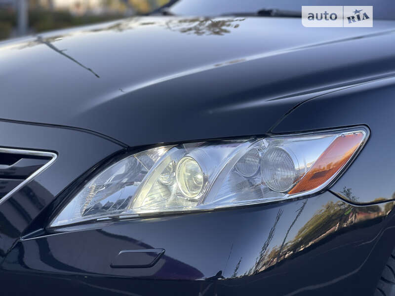 Седан Toyota Camry 2006 в Киеве