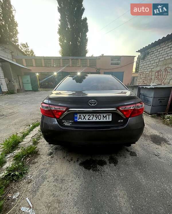 Седан Toyota Camry 2016 в Харькове
