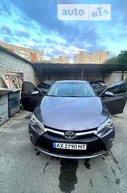 Седан Toyota Camry 2016 в Харкові