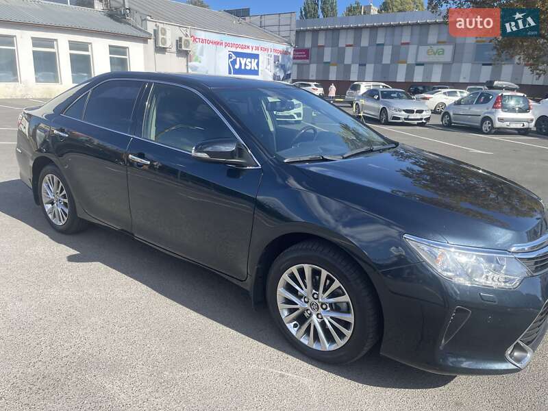 Седан Toyota Camry 2016 в Одессе