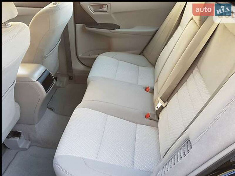 Седан Toyota Camry 2015 в Харкові