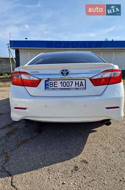 Седан Toyota Camry 2014 в 