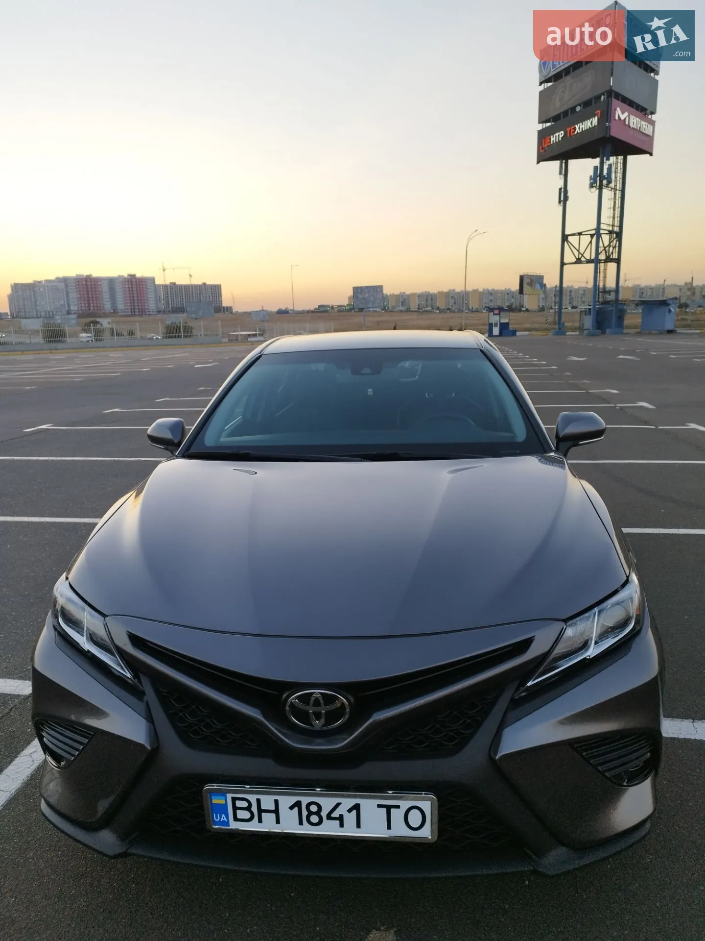 2018 Toyota Camry - мініатюра 2