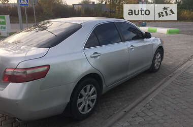 Седан Toyota Camry 2007 в Золочеві