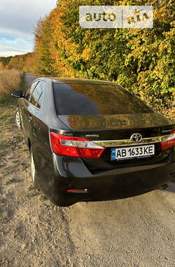 Седан Toyota Camry 2013 в Тульчині