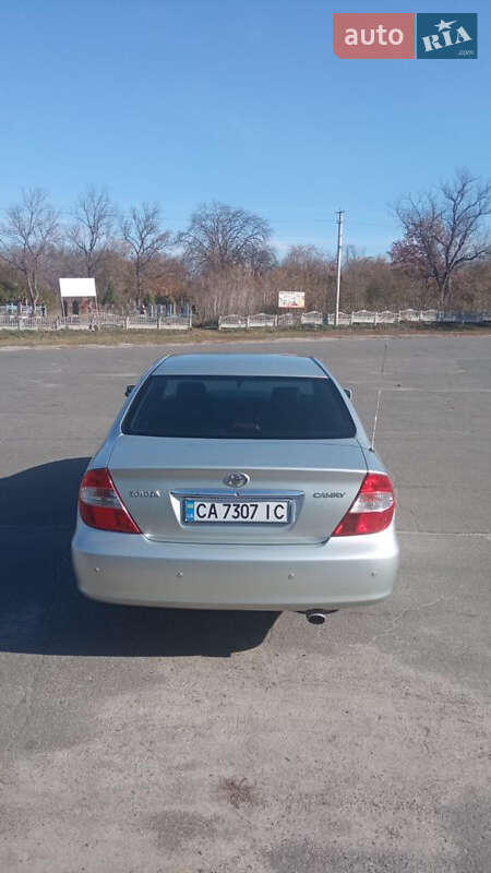 Седан Toyota Camry 2003 в Звенигородке