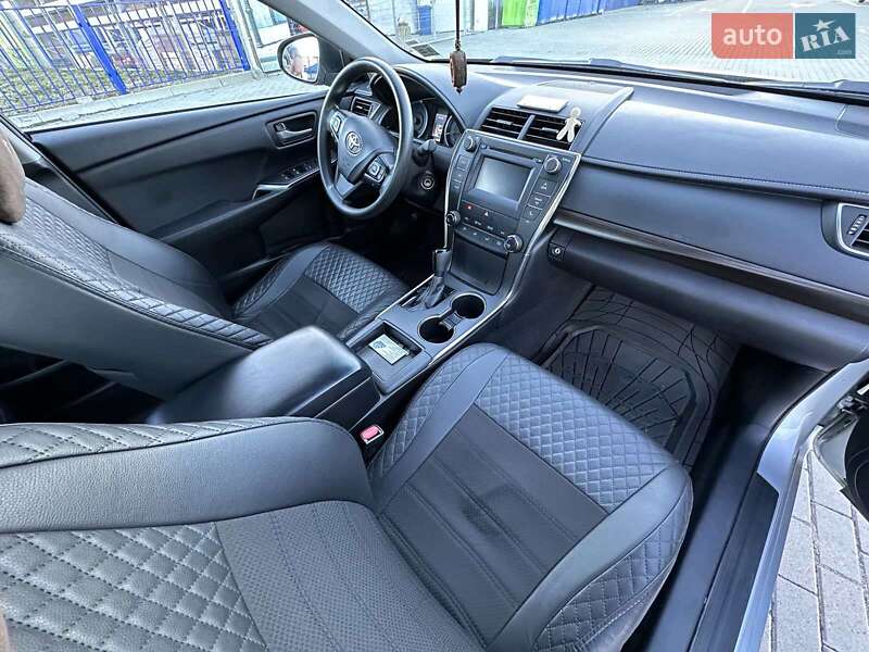 Седан Toyota Camry 2016 в Ковеле