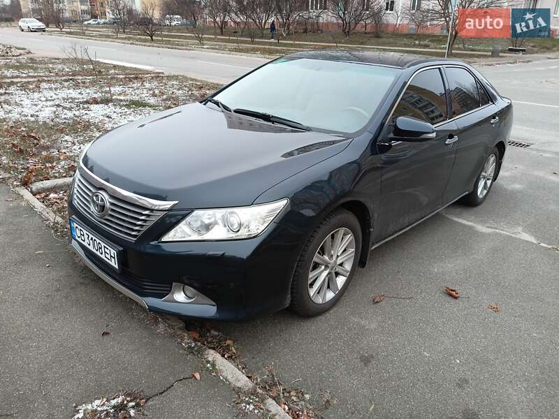 Седан Toyota Camry 2012 в Славутичі