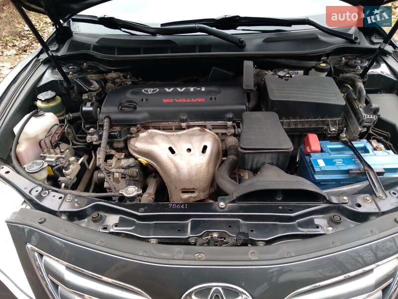 Седан Toyota Camry 2010 в Конотопе