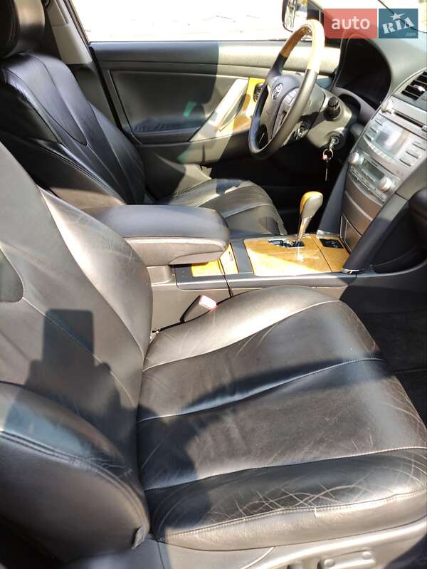 Седан Toyota Camry 2006 в Києві