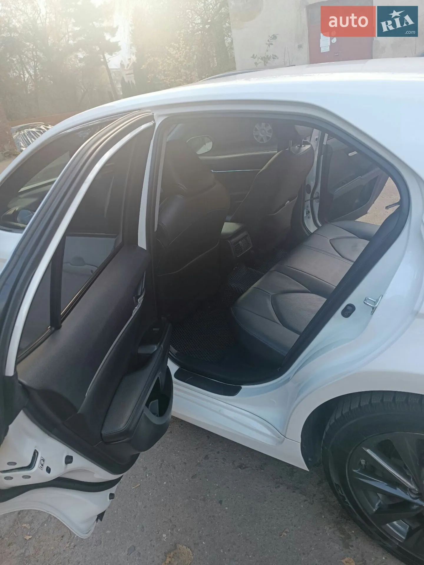 2021 Toyota Camry - мініатюра 2