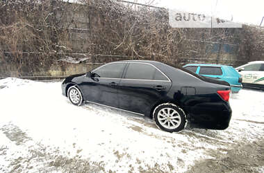 Седан Toyota Camry 2011 в Киеве