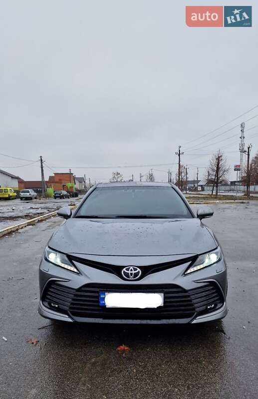 Toyota Camry 2021