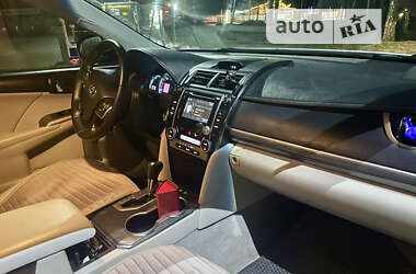 Седан Toyota Camry 2013 в 
