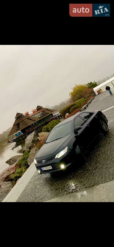 Седан Toyota Camry 2014 в Днепре