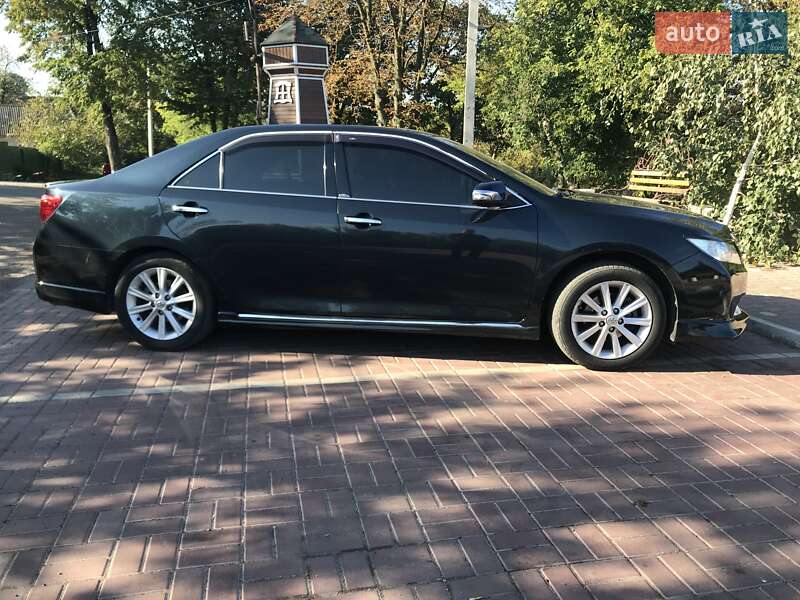 Седан Toyota Camry 2013 в Кропивницькому
