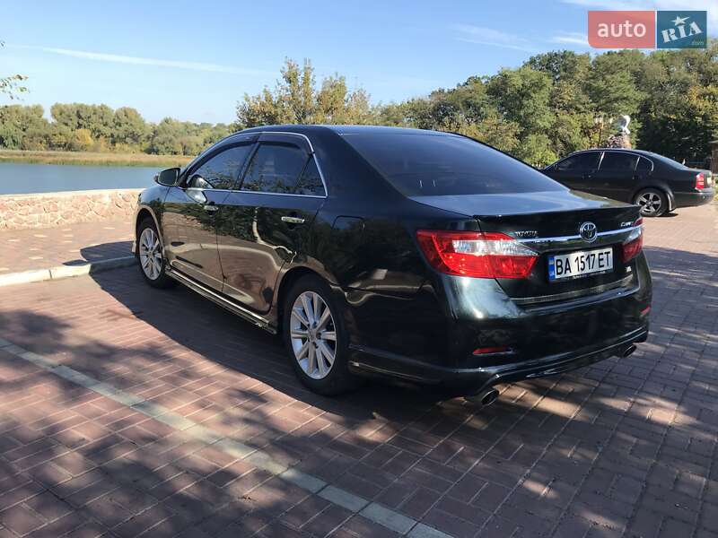 Седан Toyota Camry 2013 в Кропивницькому