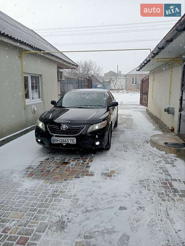 Седан Toyota Camry 2008 в Николаеве