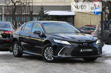 Седан Toyota Camry 2021 в Киеве