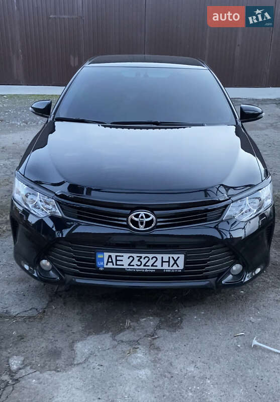 Седан Toyota Camry 2014 в Днепре
