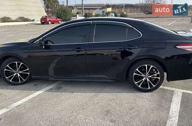 Седан Toyota Camry 2017 в 