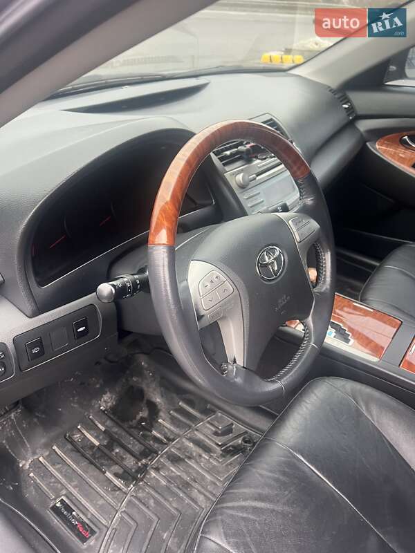 Седан Toyota Camry 2008 в Умані