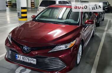 Седан Toyota Camry 2018 в Києві