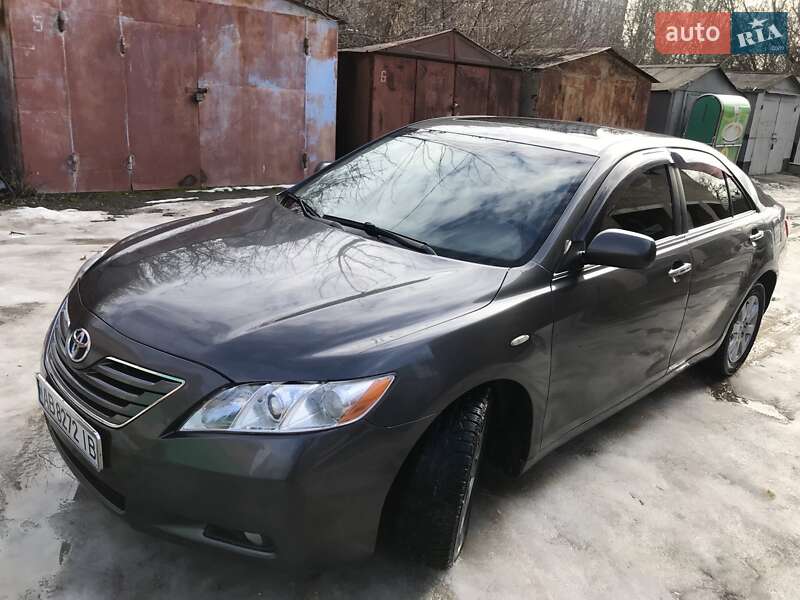 Седан Toyota Camry 2006 в Виннице