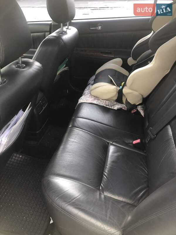 Седан Toyota Camry 2004 в Киеве