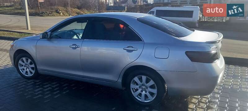 Седан Toyota Camry 2007 в Чернівцях