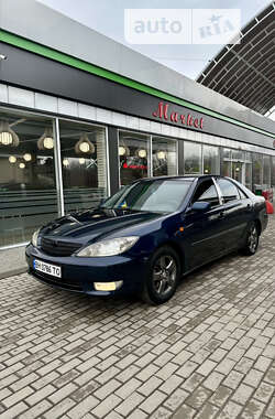 Седан Toyota Camry 2003 в Киеве