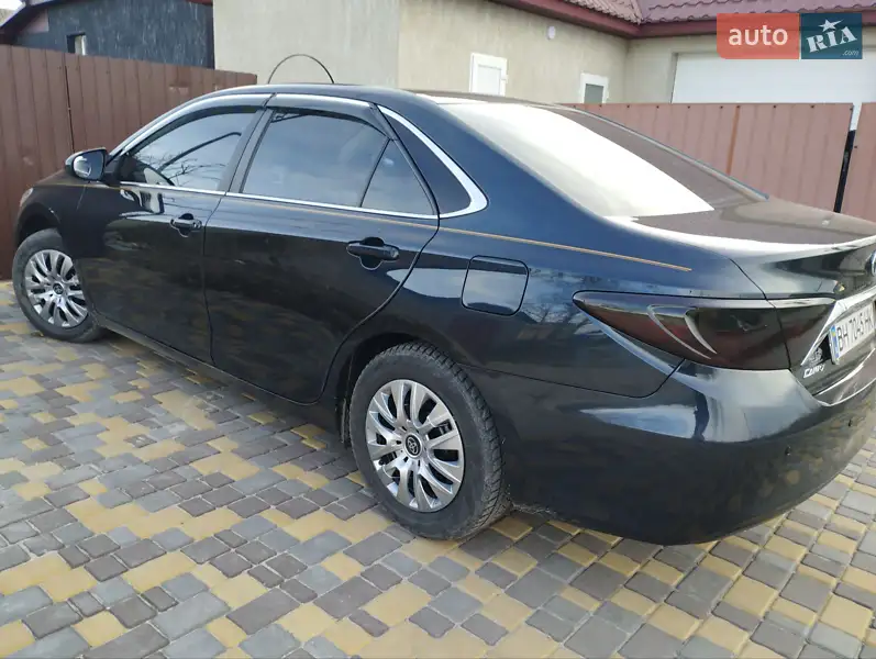 Седан Toyota Camry 2015 в 