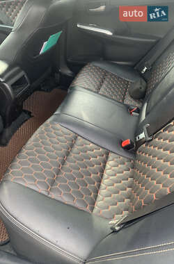 Седан Toyota Camry 2014 в Харкові